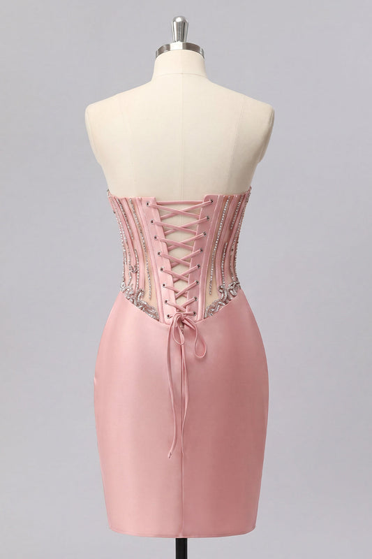 Robe de bal courte moulante en satin avec corsage bustier, fronces et strass