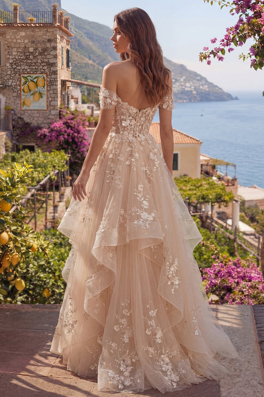Vestido de fiesta largo de corsé floral con volantes, corte A, hombros descubiertos, color champán