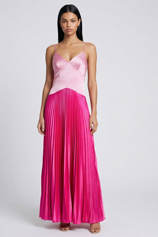 Robe longue plissée évasée en satin rose et fuchsia à fines bretelles