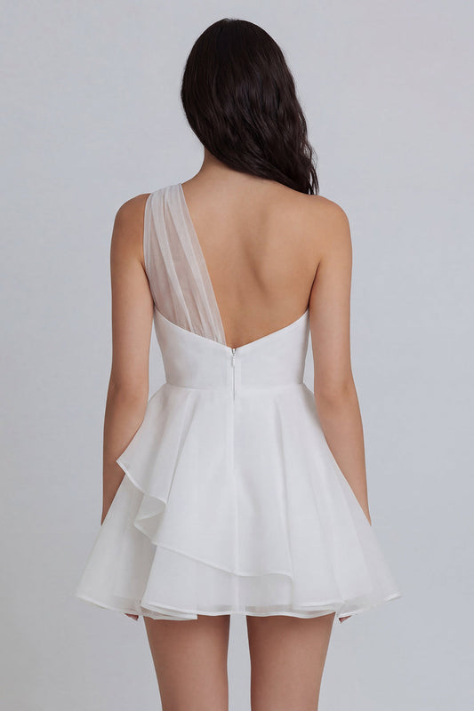 Vestido Mini Blanco Fruncido de Tul con Volantes de un Solo Hombro y Corte en A