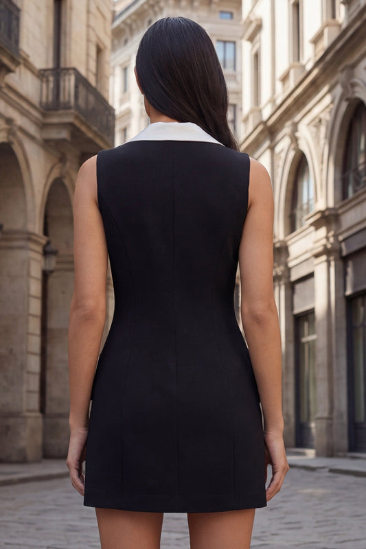 Vestido de trabajo corto con doble botonadura y solapa con muescas en color negro