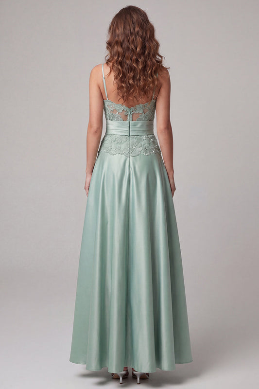 Robe de Soirée Fourreau en Satin Vert avec Bretelles Fines Appliquées