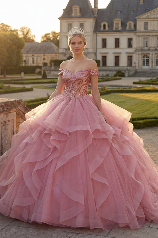 Robe de bal de Quinceañera rose à épaules dénudées, à volants et sequins