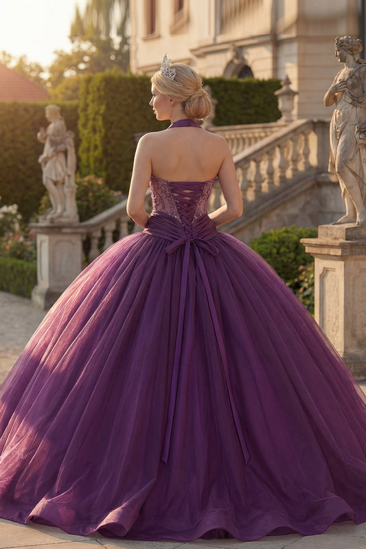 Robe de soirée Quinceañera violet foncé à col licou, perlée, avec volants