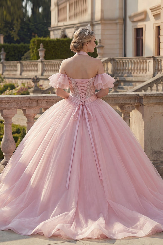 Robe de bal rose avec licol encolure brodé robe de quinceañera avec manches flottantes