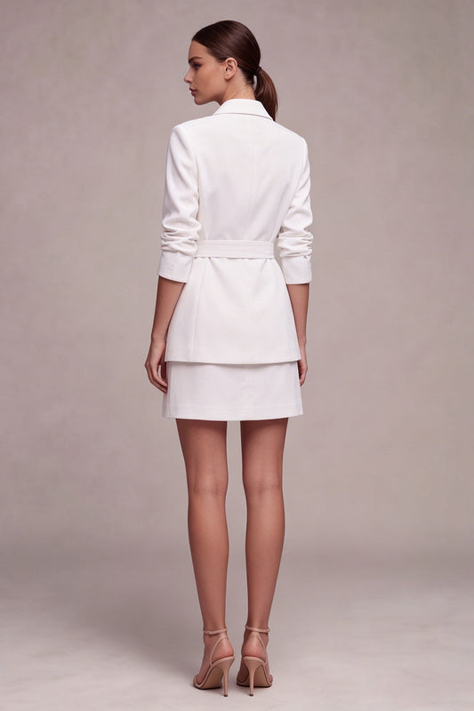 Robe de soirée courte à double boutonnage avec revers crantés, blanche, 2 pièces, avec ceinture
