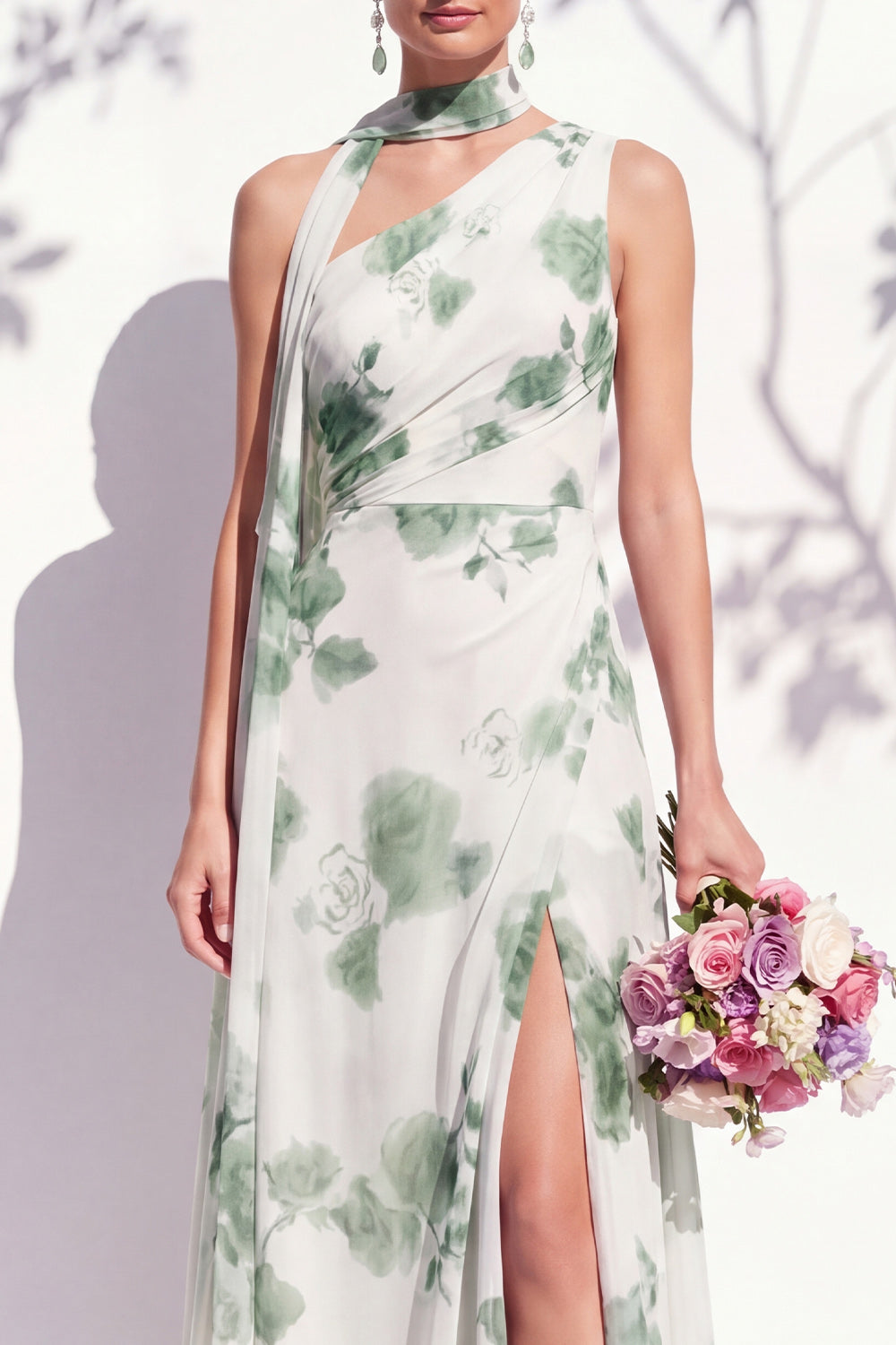 Robe de demoiselle d'honneur trapèze fleurie verte à une épaule avec fente