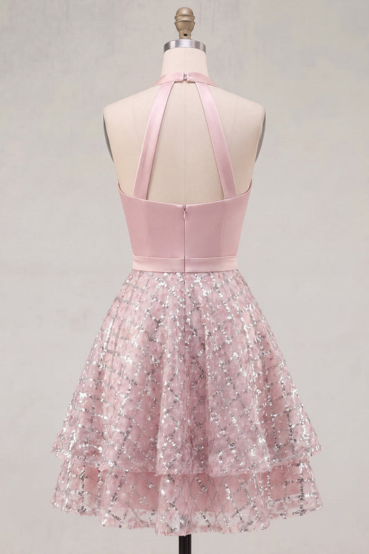 Robe de bal courte en satin fard à joues avec sequins froncés et col montant licou