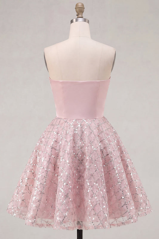 Robe courte de bal mignonne en satin blush trapèze bustier à fronces et sequins