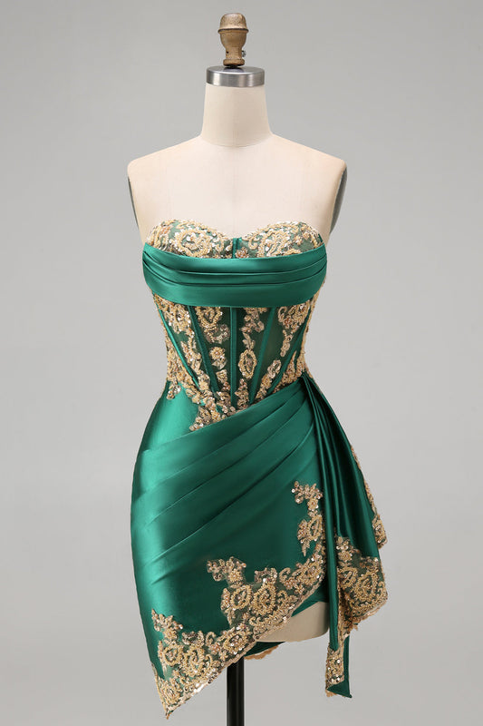 Robe de bal courte en satin vert foncé avec bustier cœur froncé, sequins, corset transparent et ceinture