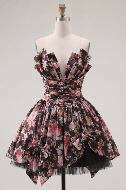 Robe de bal courte évasée noire avec fleurs roses, col en V, fronces et nœuds