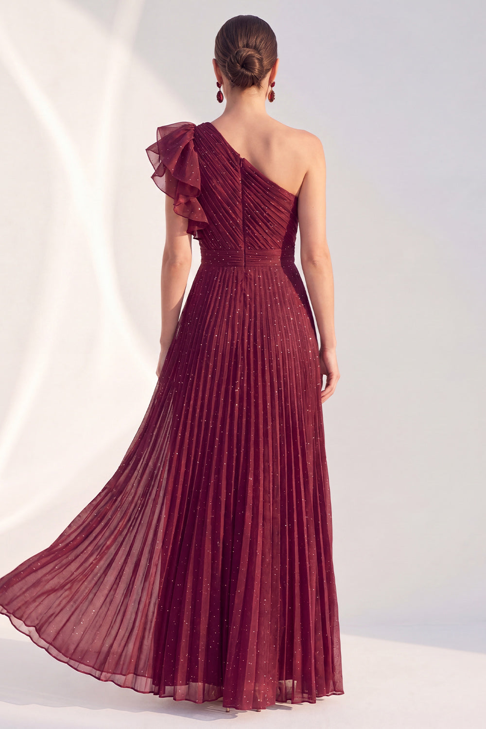 Robe longue de mère de la mariée plissée à volants et paillettes, coupe trapèze asymétrique bleu marine