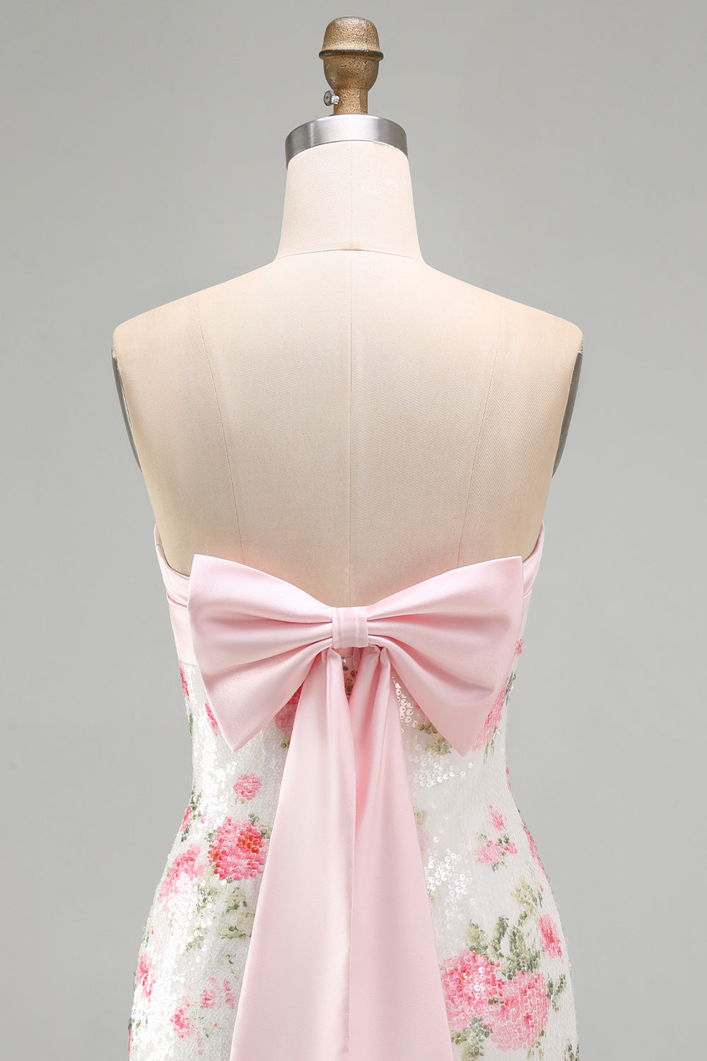 Light Pink Bodycon Strapless Mini Homecoming Dress with Sequins