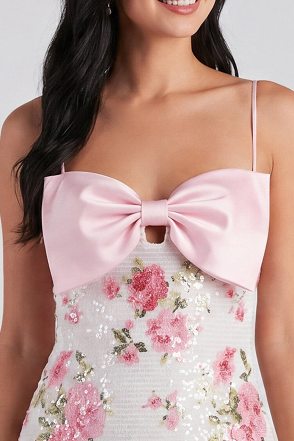 Robe de bal moulante rose pâle à sequins floraux avec nœud