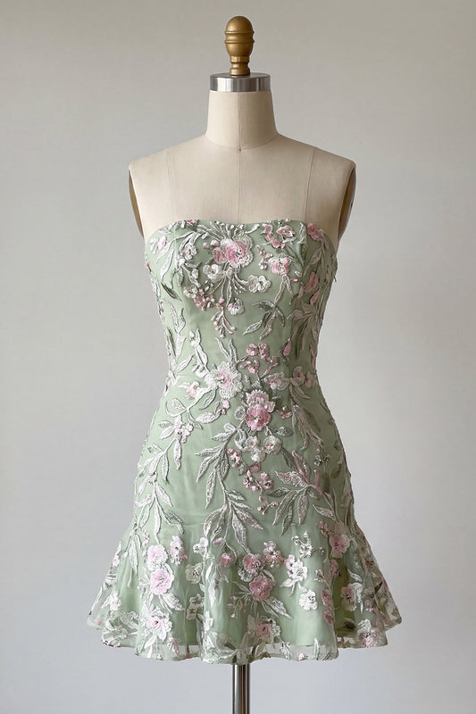 Robe de cocktail bustier moulante vert sauge brodée à volants