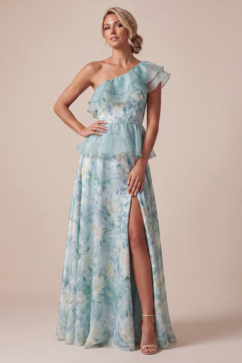 Robe de mère de la mariée vert clair asymétrique avec volants et coupe trapèze