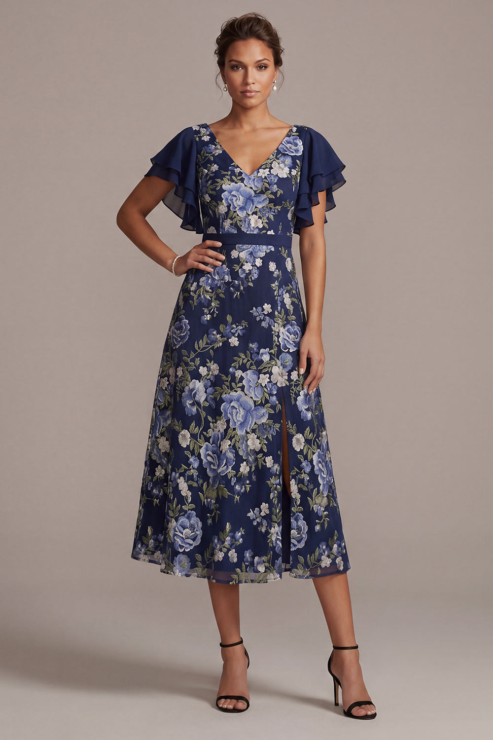 Robe mi-longue évasée à col en V fleuri bleu marine avec fente pour mère de la mariée