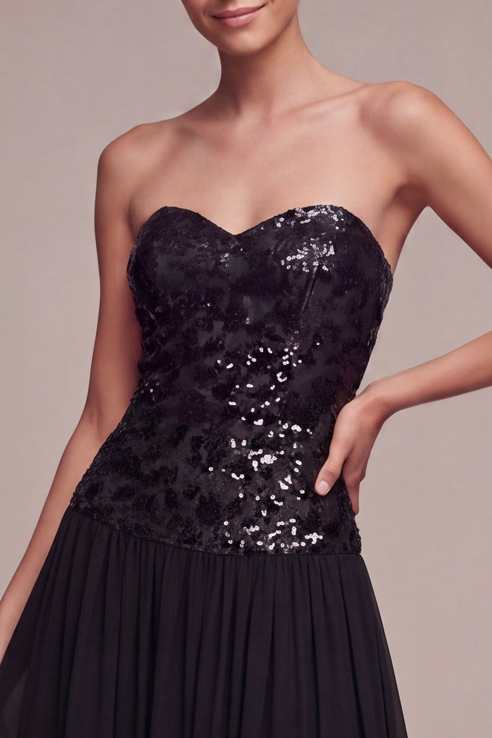 Robe de soirée midi noire sans bretelles trapèze scintillante à sequins
