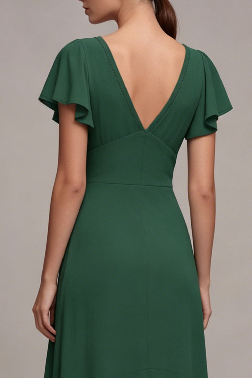 Robe de soirée asymétrique évasée vert foncé avec col en V