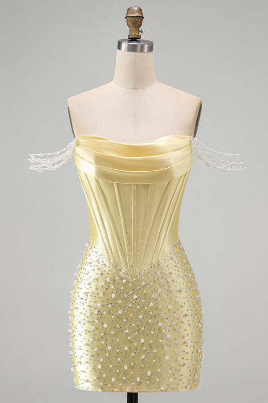 Robe de bal courte jaune moulante à épaules dénudées avec perles et corset