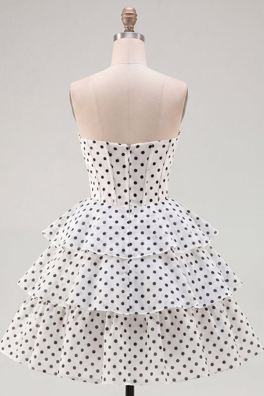 Robe de bal de fin d'année plissée, trapèze, bustier cœur, à plusieurs niveaux, blanche