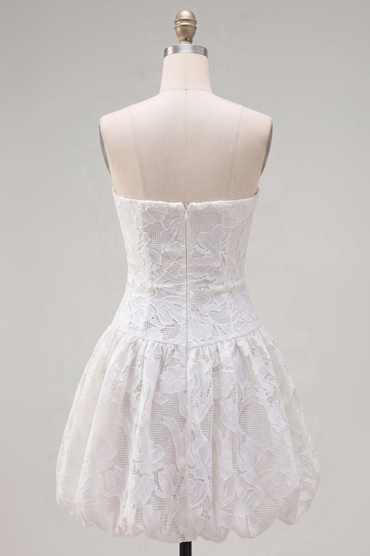 Robe de bal courte trapèze blanche à bustier et motif floral