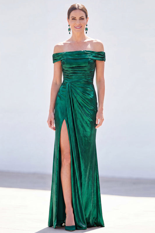Robe longue de mère de la mariée vert foncé sirène à épaules dénudées, froncée, métallisée, avec fente