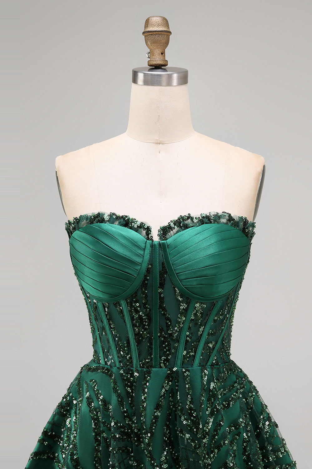 Robe de bal bustier coupe trapèze vert foncé à sequins scintillants