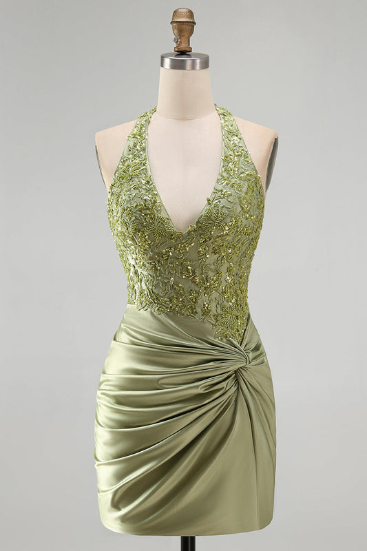 Robe de soirée moulante en satin à col montant et fronces, couleur vert armée, avec perles et motif floral