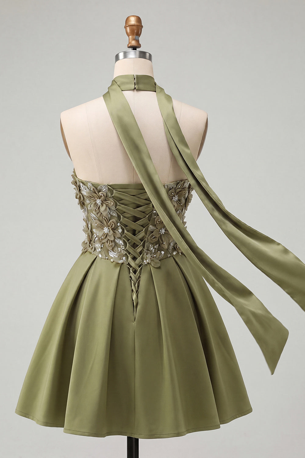 Robe de bal de fin d'année vert olive évasée en cœur à perles florales avec dos lacé