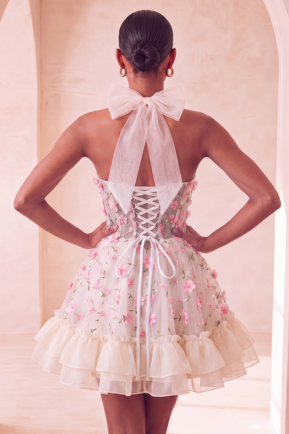 Robe de cocktail corset transparente à volants et laçage au dos, coupe trapèze, jaune clair et motif floral