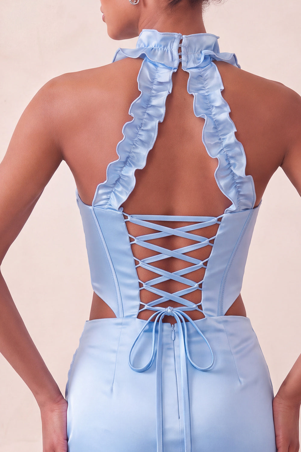 Robe courte de cocktail vert menthe froncée style corset sans bretelles avec fente