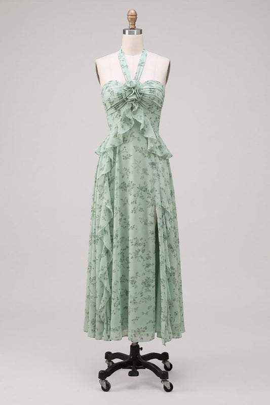 Robe midi fleurie en mousseline volantée à col montant vert sauge avec fente et coupe évasée