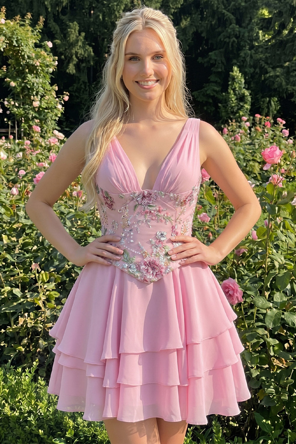 Robe de bal de fin d'études rose trapèze à motif floral et col en V, avec paillettes étagées et dos lacé