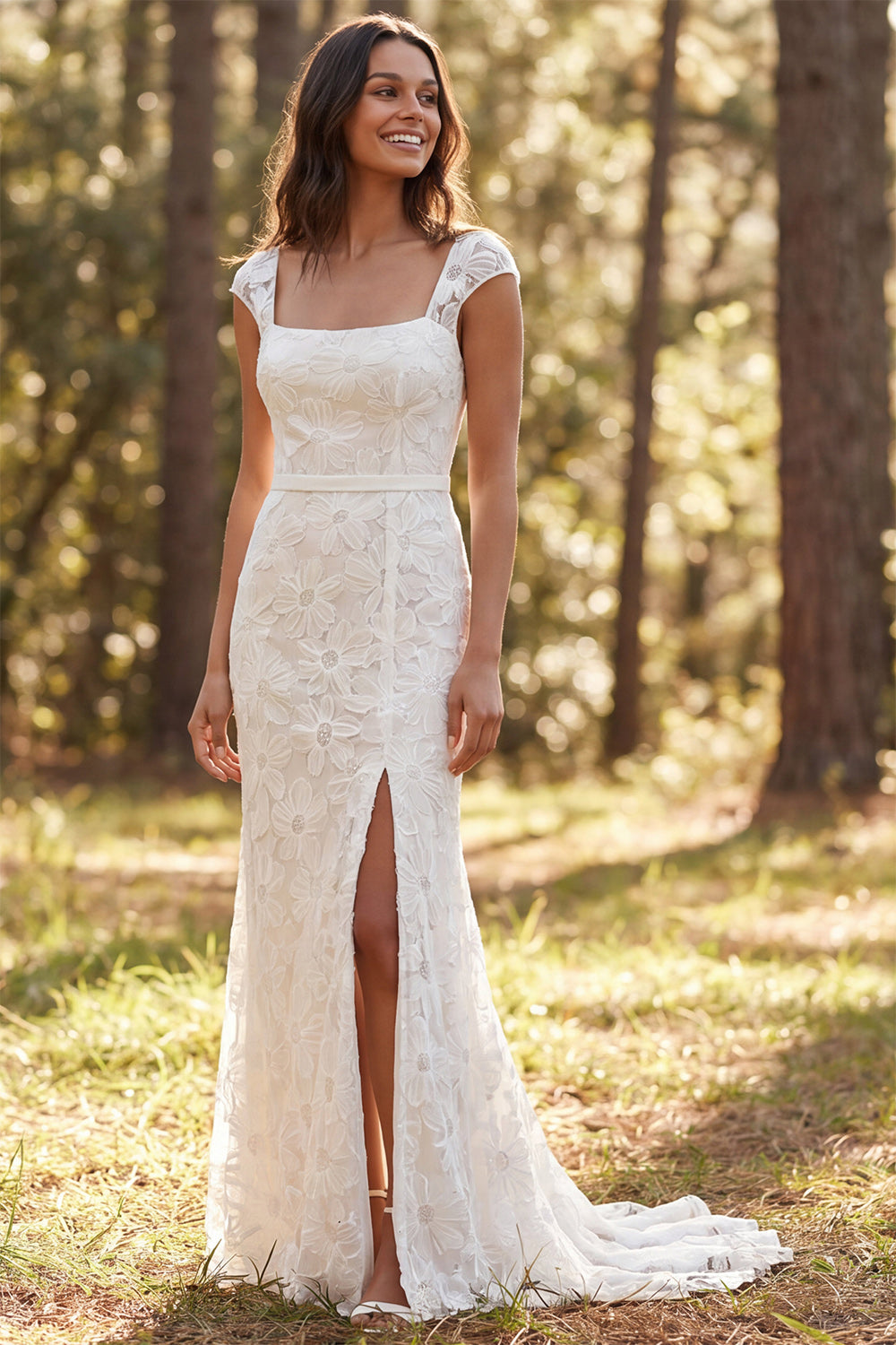 Robe de mariée longue sirène ivoire à fleurs, col carré et fente