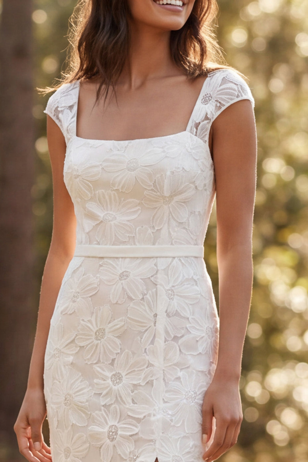 Robe de mariée longue sirène ivoire à fleurs, col carré et fente