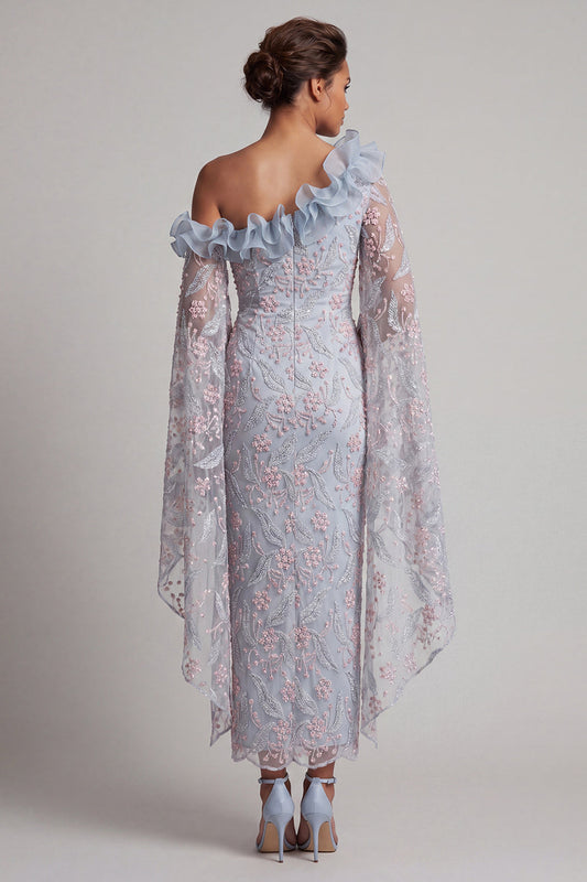 Robe longue de mère de la mariée moulante bleu poudré à fleurs, asymétrique, perlée et volantée