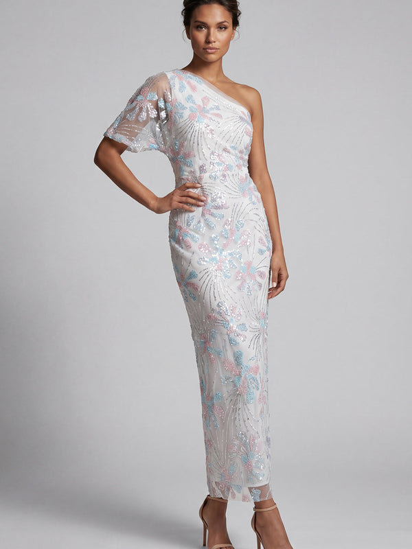 Robe longue fourreau asymétrique à fleurs et paillettes, idéale pour la mère de la mariée