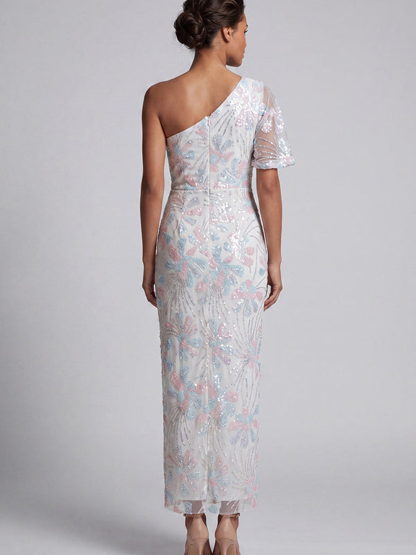 Robe longue fourreau asymétrique à fleurs et paillettes, idéale pour la mère de la mariée