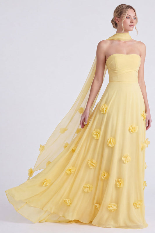 Robe longue de demoiselle d'honneur sans bretelles en mousseline coupe trapèze Jonquille avec fleurs 3D