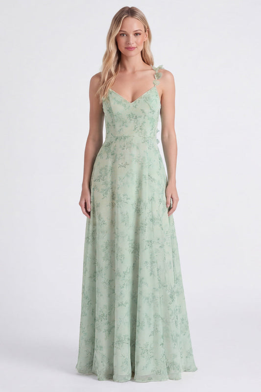 Robe longue de demoiselle d'honneur trapèze en mousseline de soie vert sauge à bretelles fines et motif floral