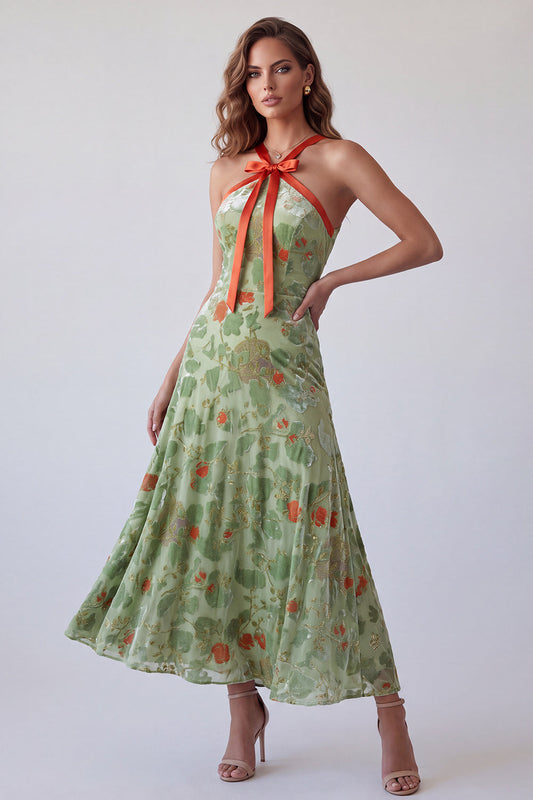 Robe longue de cérémonie évasée à licou Dusty Sage avec nœud et motif floral