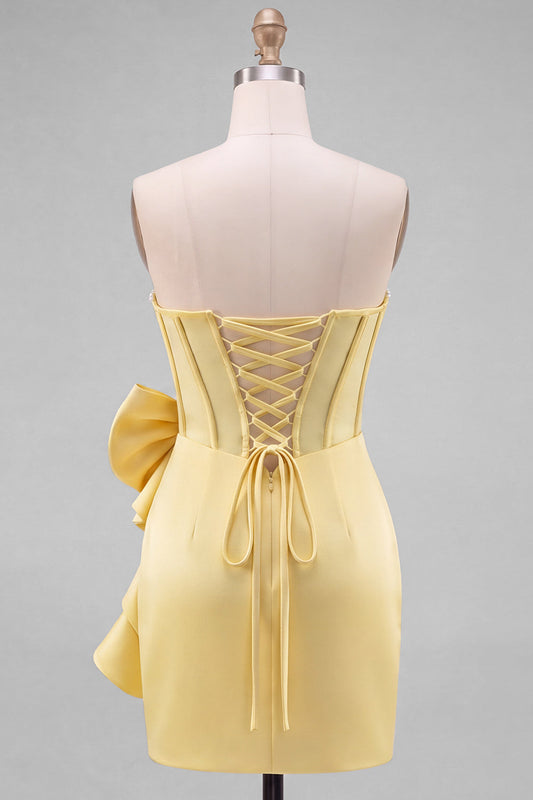 Robe Courte de Soirée Fourreau Jaune avec Corset Orné de Perles et Nœud Latéral