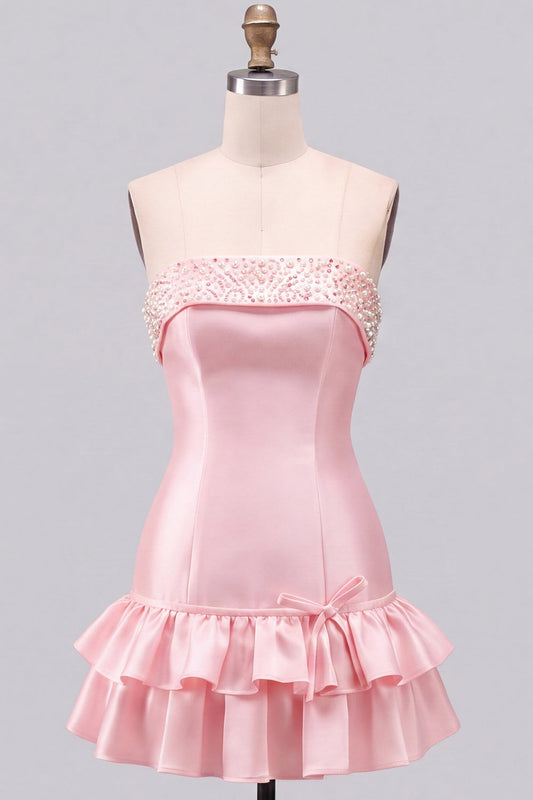 Robe de bal courte évasée rose sans bretelles avec perles, volants et volants