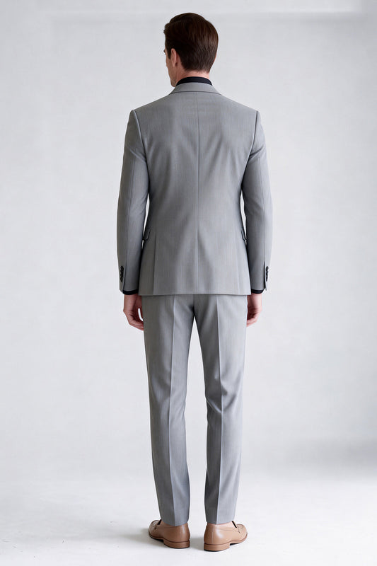 Costume de bal gris deux pièces à double boutonnage et revers en pointe pour homme