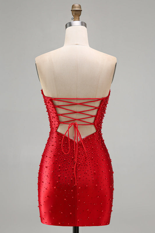 Robe de soirée courte bustier moulante rouge scintillant à découpes et perles avec perles