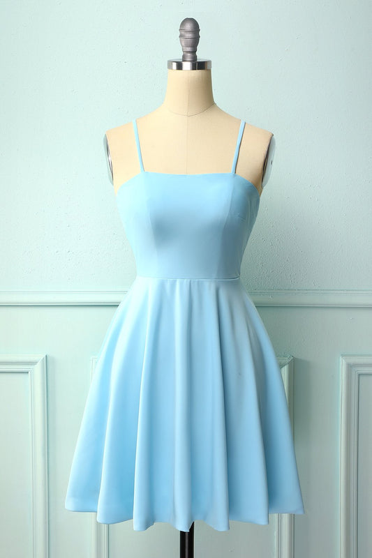 Robe de cocktail bleue dos nu