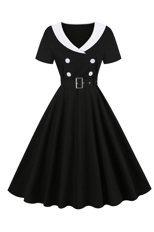 Robe trapèze noire des années 50 avec ceinture