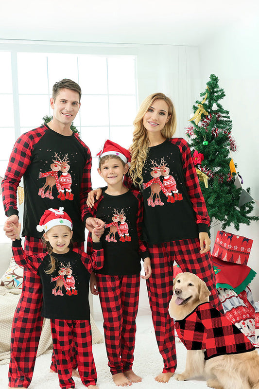 Pyjamas écossais rouges assortis pour toute la famille