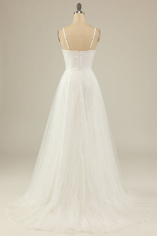 Robe de soirée en tulle blanc à fines bretelles coupe trapèze